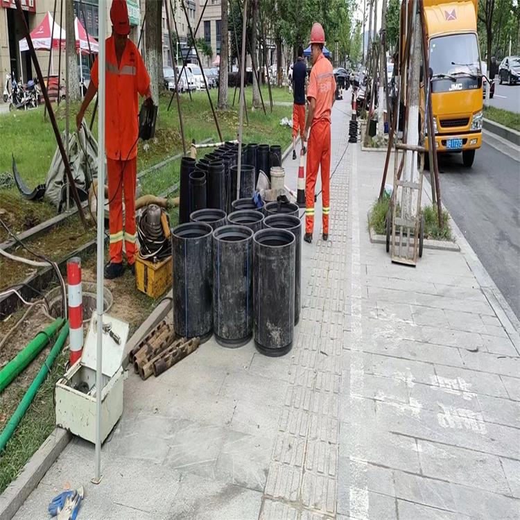 正镶白管道短管置换修复