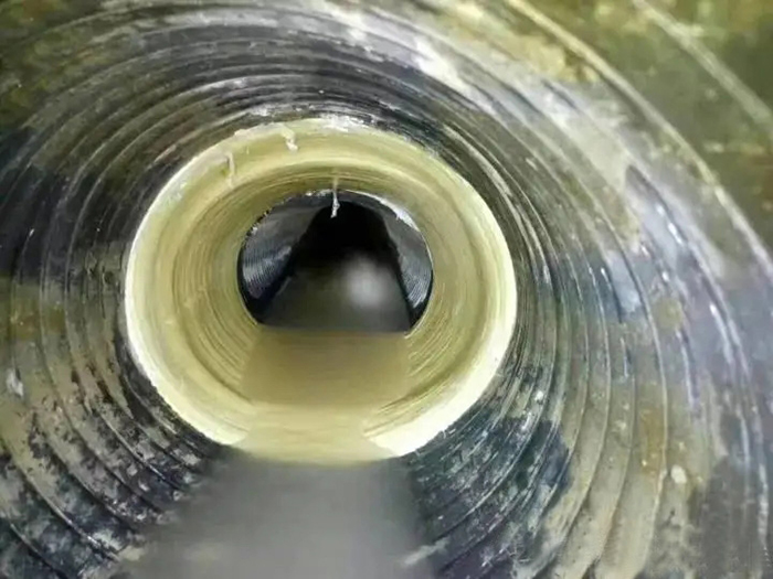 正镶白内衬修复法通常适用于哪些类型的断面管道